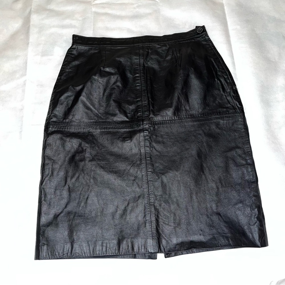 Vintage genuine black leather skirt 100% Leather Size 11/12 Avon Fashions